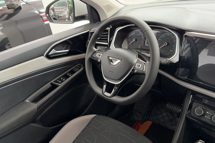 Used Jetta VS5 2023 280TSI Automatic Trend Edition
