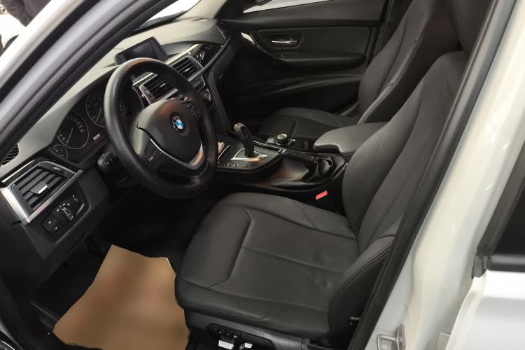 Used BMW 3 Series 2016 316i Fashion Model
