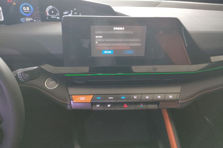 Used Changan UNI-V 2022 1.5T Prestige Version
