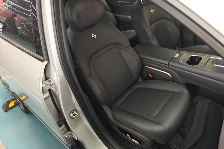 Used  eπ008 2024 210Max Range-Extended Version 6 Seats
