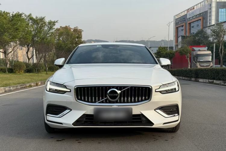 Used Volvo S60 2022 B4 Zhiyi Luxury Edition