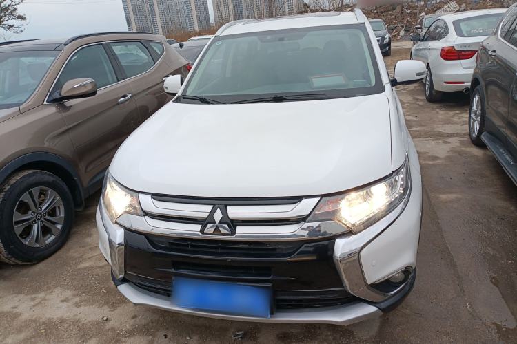 Used Mitsubishi Outlander 2018 2.0L Two-Wheel Drive Glory Edition 5 Seats
