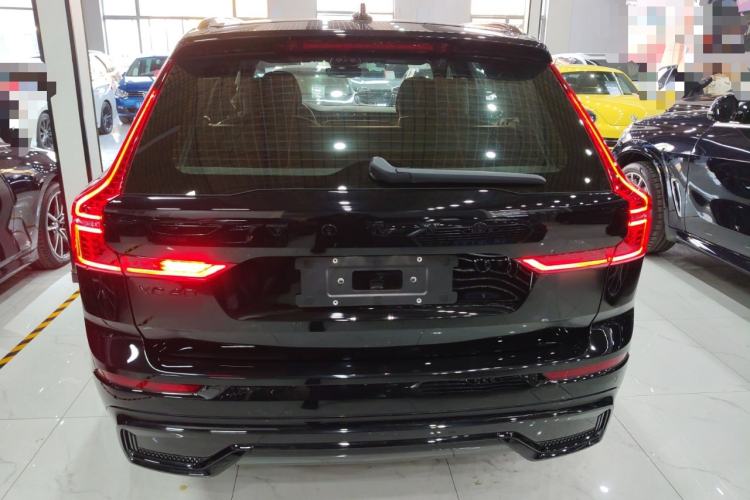 Used Volvo XC60 2025 B5 Four-Wheel Drive Smart & Advanced Midnight Black Edition
