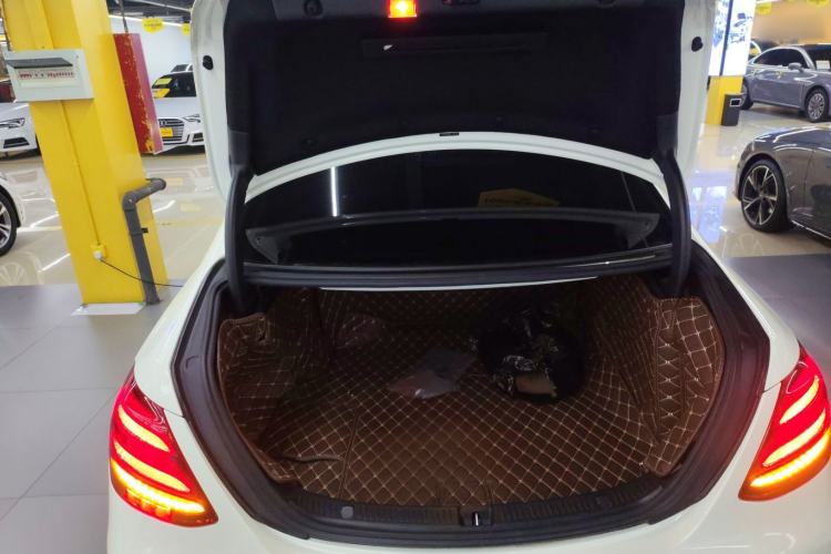 Used Mercedes-Benz E-Class 2018 E 200 L Sport 4MATIC
