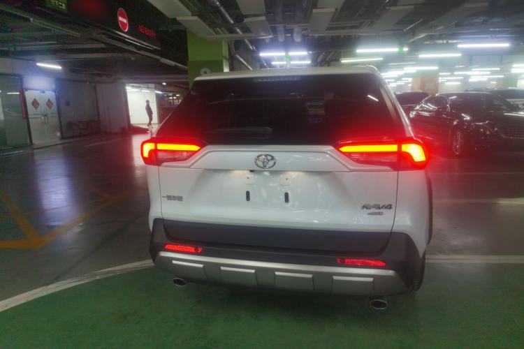 Used Toyota RAV4 2022 2.0L CVT 4x4 Style Plus Edition
