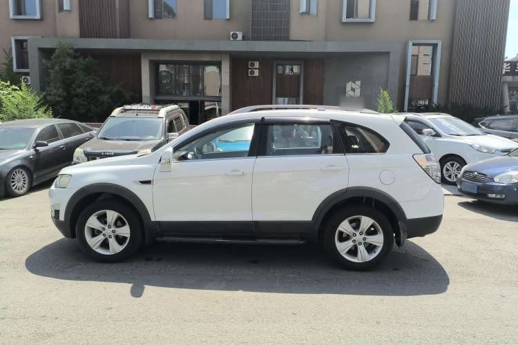 Used Chevrolet Captiva 2012 2.4L 4x4 Flagship Edition 7 Seats
