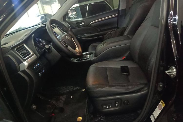 Used Toyota Highlander 2015 2.0T Four-Wheel Drive Ultimate Edition 7-Seater
