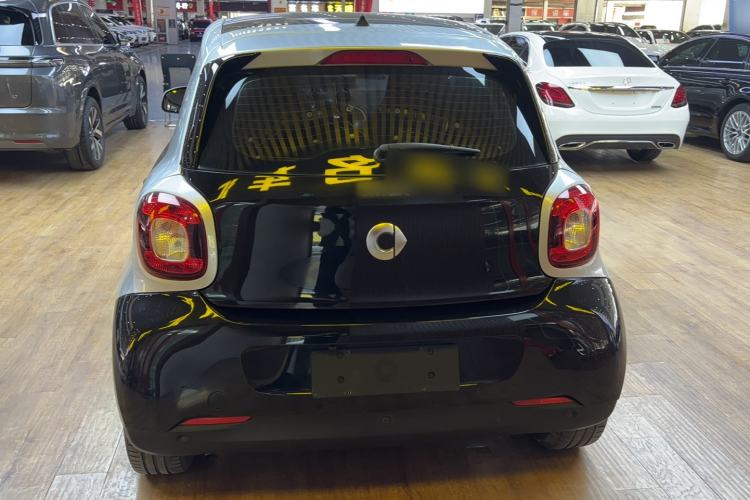 Used  forfour 2016 0.9T 66 kW Pioneer Edition