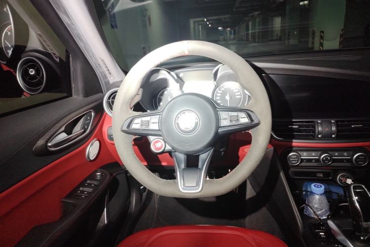 Used Alfa Romeo Giulia 2020 2.0T 280HP Track Edition Limited Release
