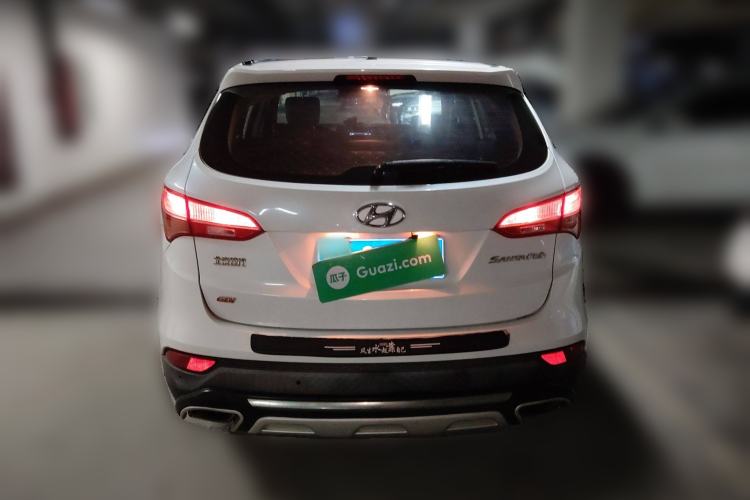 Used Hyundai Santa Fe 2013 2.4L Automatic Two-Wheel Drive Smart Version
