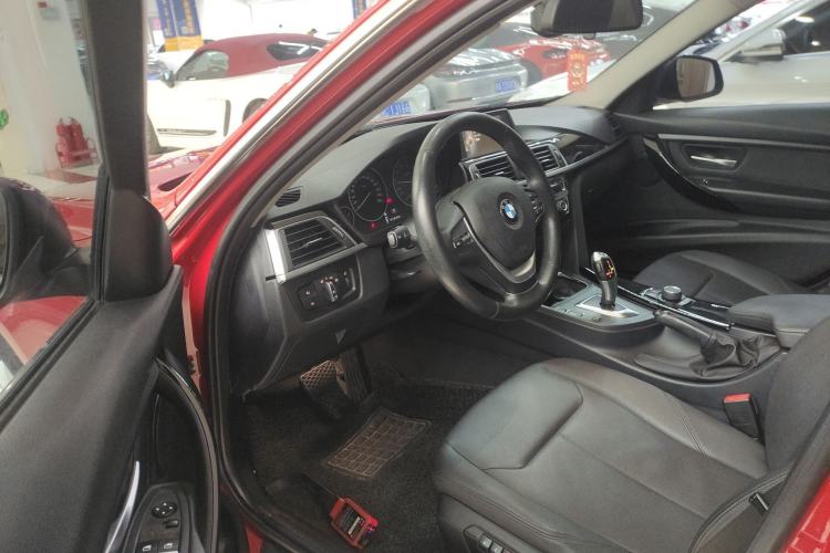 Used BMW 3 Series 2016 320Li Ambition Model
