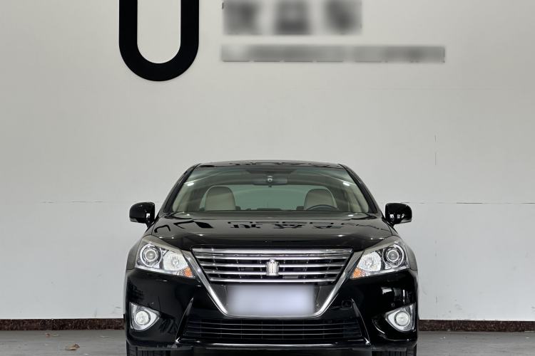 Used Toyota Crown 2012 2.5L Royal Leather Edition
