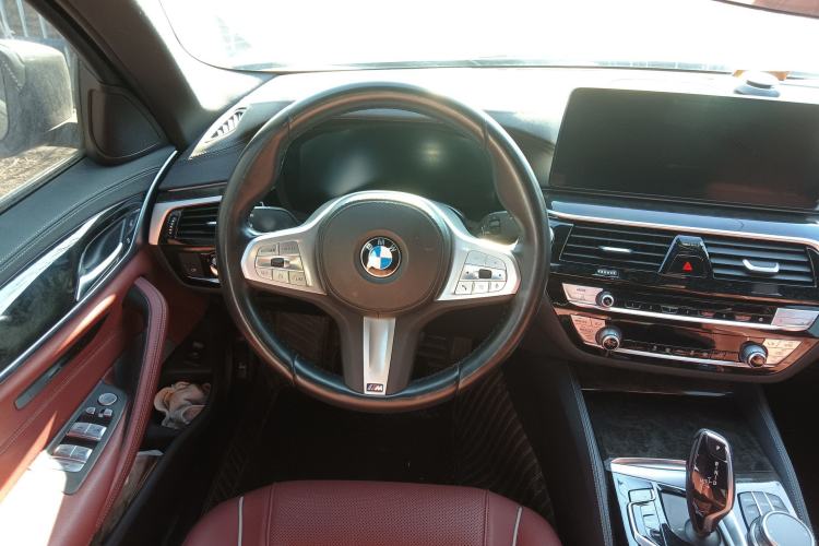 Used BMW 5 Series 2022 Second Facelift 525Li M Sport Package