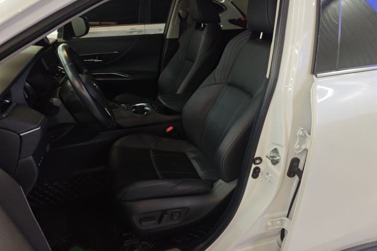 Used Toyota Harrier 2022 2.0L CVT Two-Wheel Drive Deluxe Edition