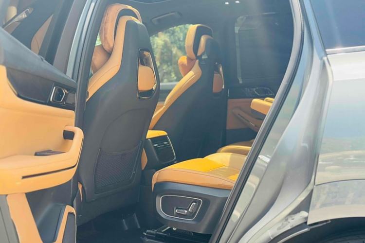 Used Lynk & Co 09 EM-P 2021 2.0T PHEV Halo Six-Seater
