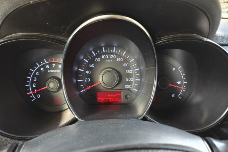 Used Kia K2 2015 Sedan 1.4L MT GLS