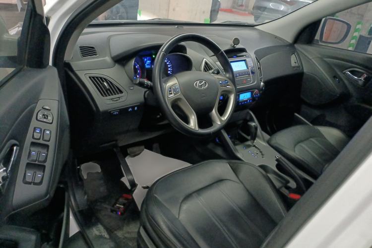 Used Hyundai ix35 2015 2.0L Automatic 2WD Smart Version China V Standard

