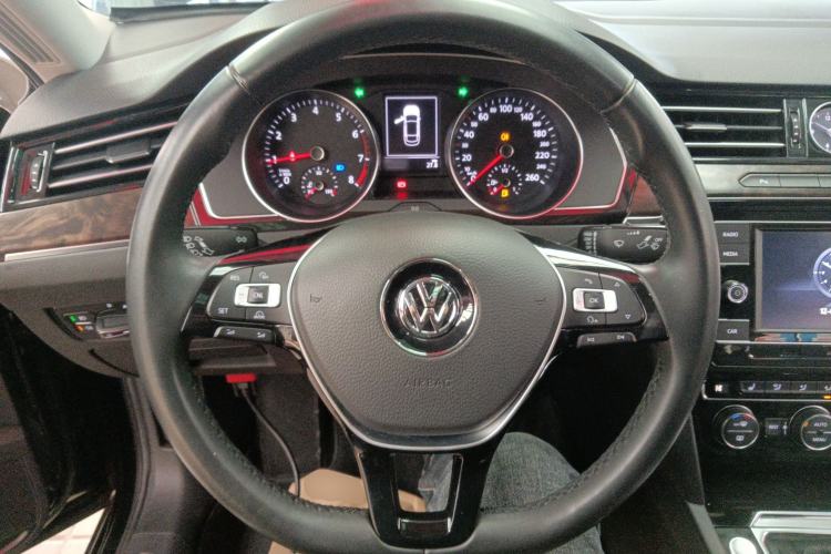 Used Volkswagen Magotan 2018 Facelift 330TSI DSG Luxury Model
