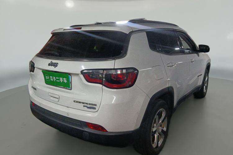 Used  Compass 2017 200T Automatic Family Edition
