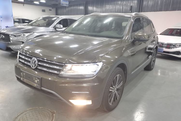 Used Volkswagen Tiguan L 2019 330TSI Automatic Two-Wheel Drive Panoramic Comfort Edition China VI Standard
