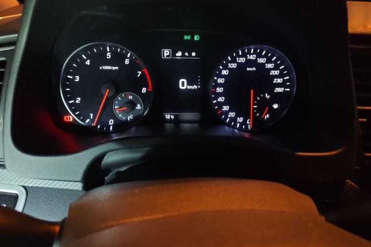 Used Hyundai Elantra 2016 1.4T Dual-Clutch Xuan Dong · Dynamic Version
