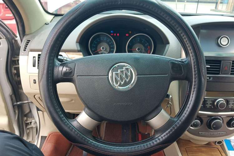 Used Buick Excelle 2015 1.5L Manual Classic Trim
