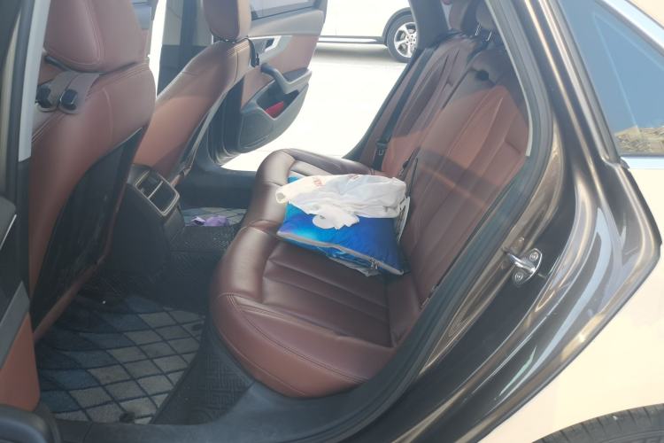 Used Audi A4L 2017 Plus 40 TFSI Ambition Model
