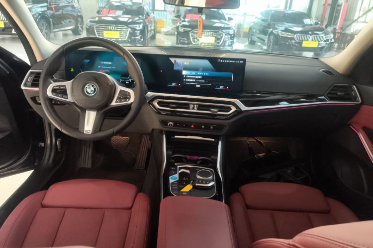 Used BMW i3 2022 eDrive 35 L
