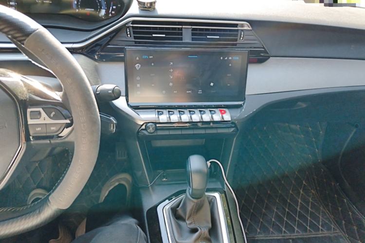 Used Peugeot 408 2022 1.6T Light-Chasing Edition
