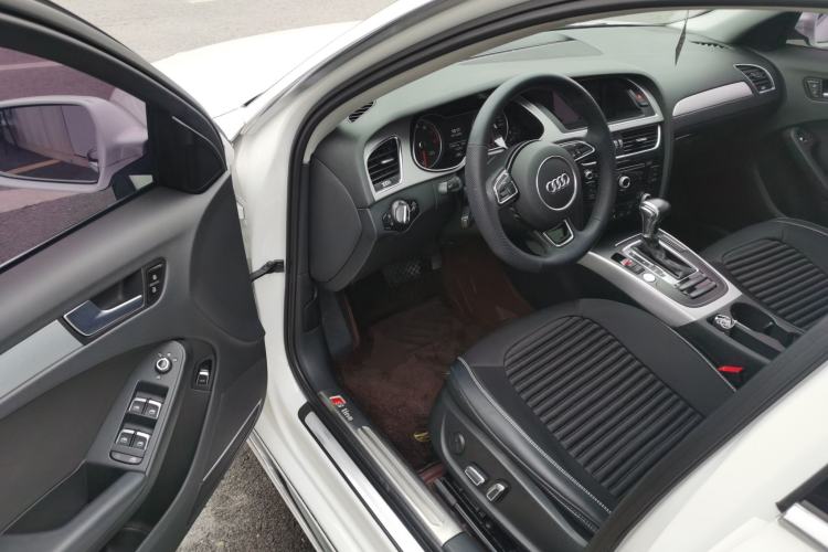 Used Audi A4L 2016 35 TFSI Collector's Edition Automatic Standard Model
