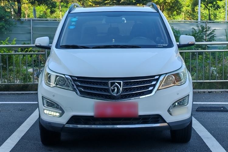 Used Baojun 560 2015 1.8L Manual Luxury Model
