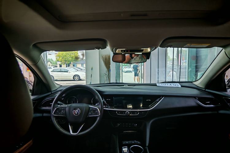 Used Buick Regal 2020 552T Luxury Version
