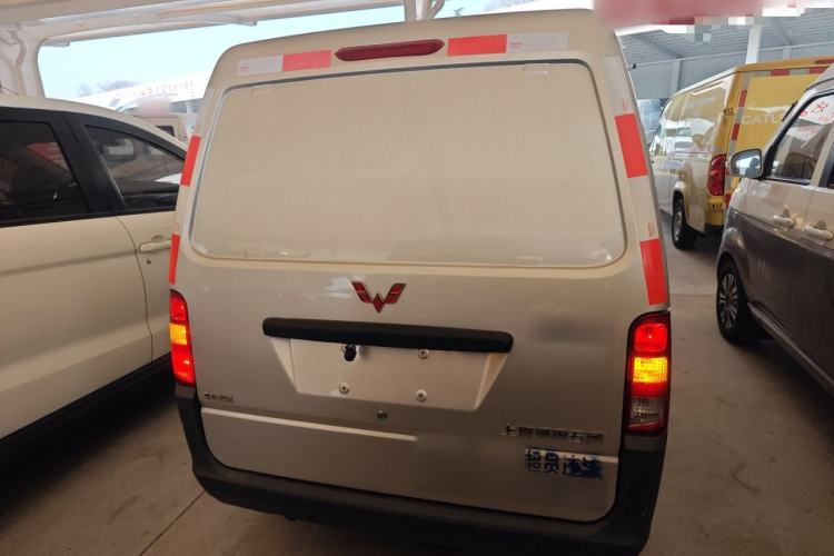 Used Wuling Zhiguang 2023 1.5L Utility Version with Enclosed Windows 2 Seats