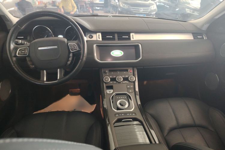 Used Land Rover Range Rover Evoque 2018 240 PS SE DYNAMIC Smart Edition