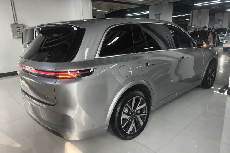 Used Li Auto L8 2023 Pro Model
