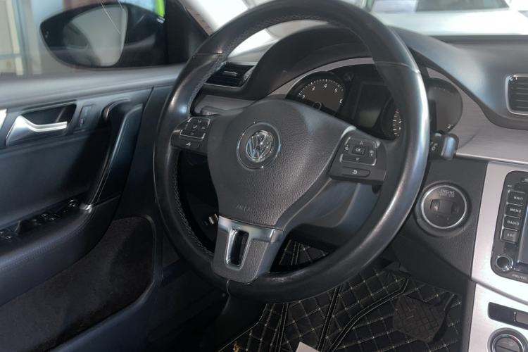 Used Volkswagen Magotan 2015 1.8TSI Advanced Model
