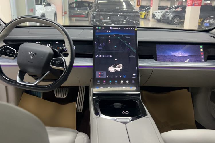 Used NETA S 2022 Extended-Range Version 1160 km Range Rear-Wheel Drive Mid-Grade