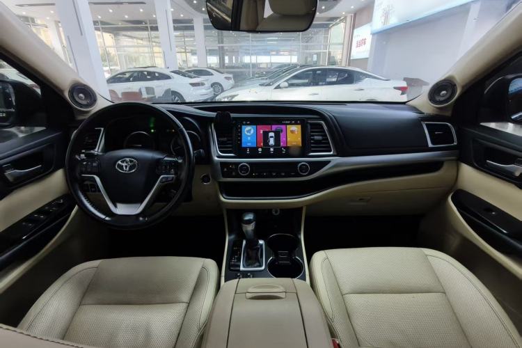 Used Toyota Highlander 2018 2.0T Four-Wheel Drive Luxury Version 7 Seats China VI Standard

