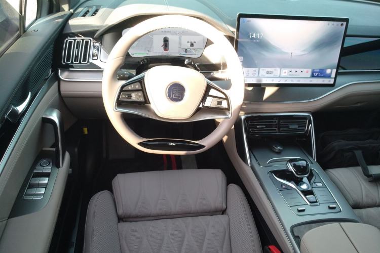 Used BYD Tang New Energy 2024 DM-i Glory Edition 112KM Prestige Model
