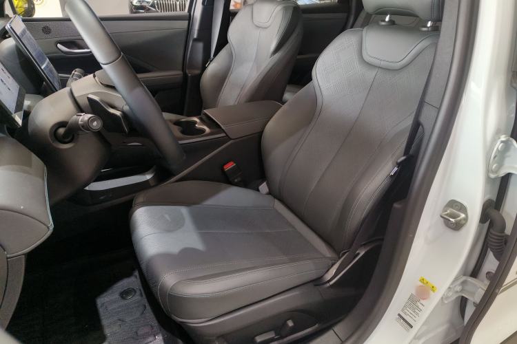 Used BYD Qin PLUS 2025 DM-i Smart Drive 55KM Beyond Model
