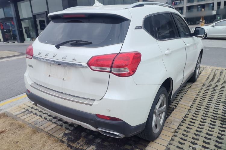 Used Haval H2 2018 1.5T Dual-Clutch Two-Wheel Drive Fashion Model China VI Standard
