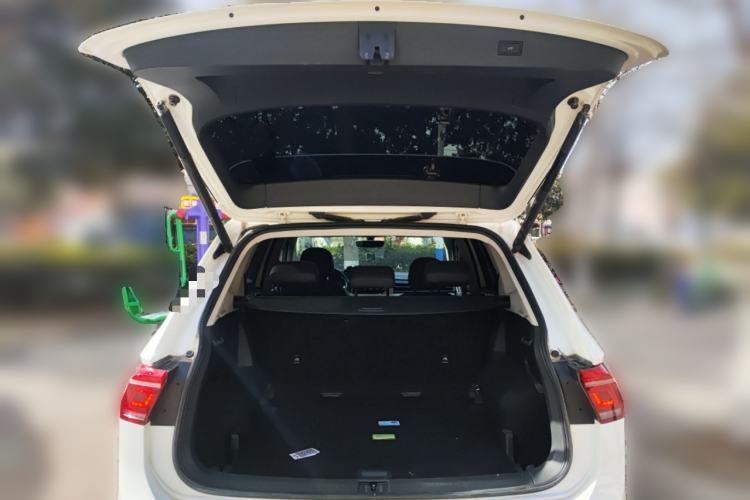 Used Volkswagen Tiguan L 2022 330TSI Automatic Two-Wheel Drive R-Line Enhanced Edition