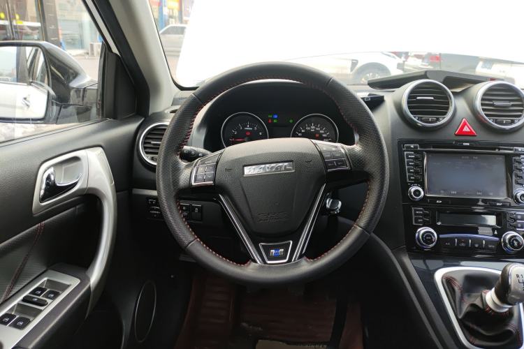 Used Haval H6 2016 Upgraded Model 1.5T Manual Two-Wheel Drive Elite Version

