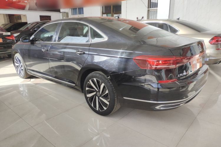 Used Volkswagen Passat 2022 330TSI Elite Edition Custom Version
