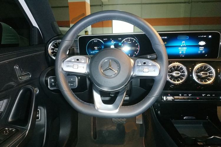 Used Mercedes-Benz A-Class 2020 Restyled A 200 L Sport Sedan Fashion Version
