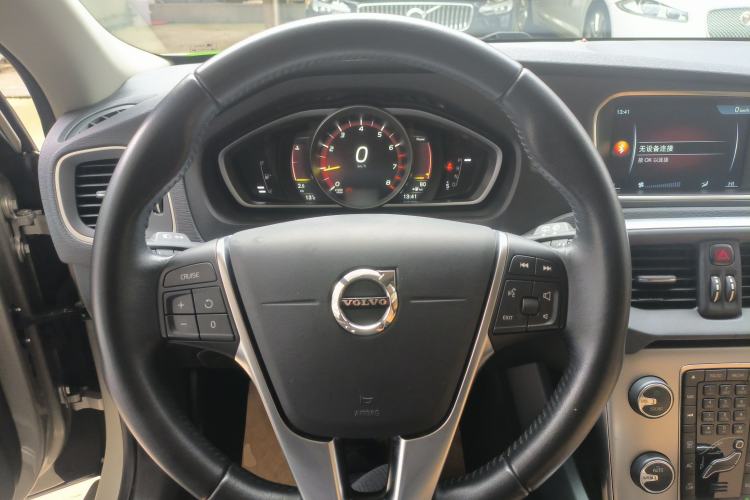 Used Volvo V40 2017 T3 Zhiya Edition