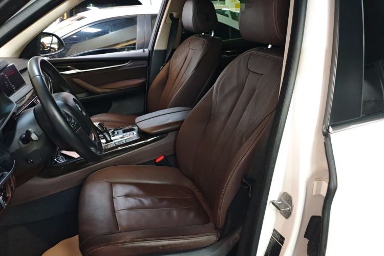 Used BMW X5 2014 xDrive35i Luxury Model
