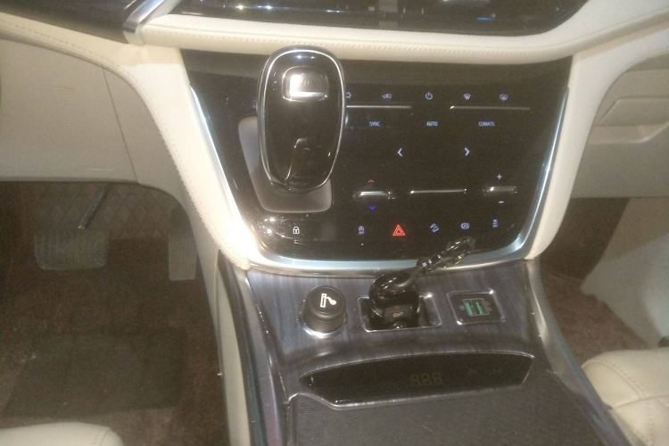 Used Buick GL8 2021 ES Landtrek 653T Comfort Edition