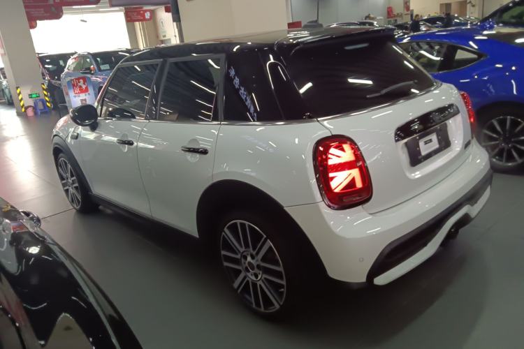 Used  MINI 2023 Facelift 2.0T COOPER S Artist Five-Door Edition
