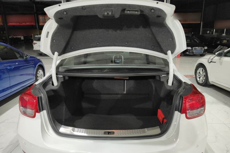 Used Chevrolet Malibu 2016 2.0L Automatic Luxury Edition
